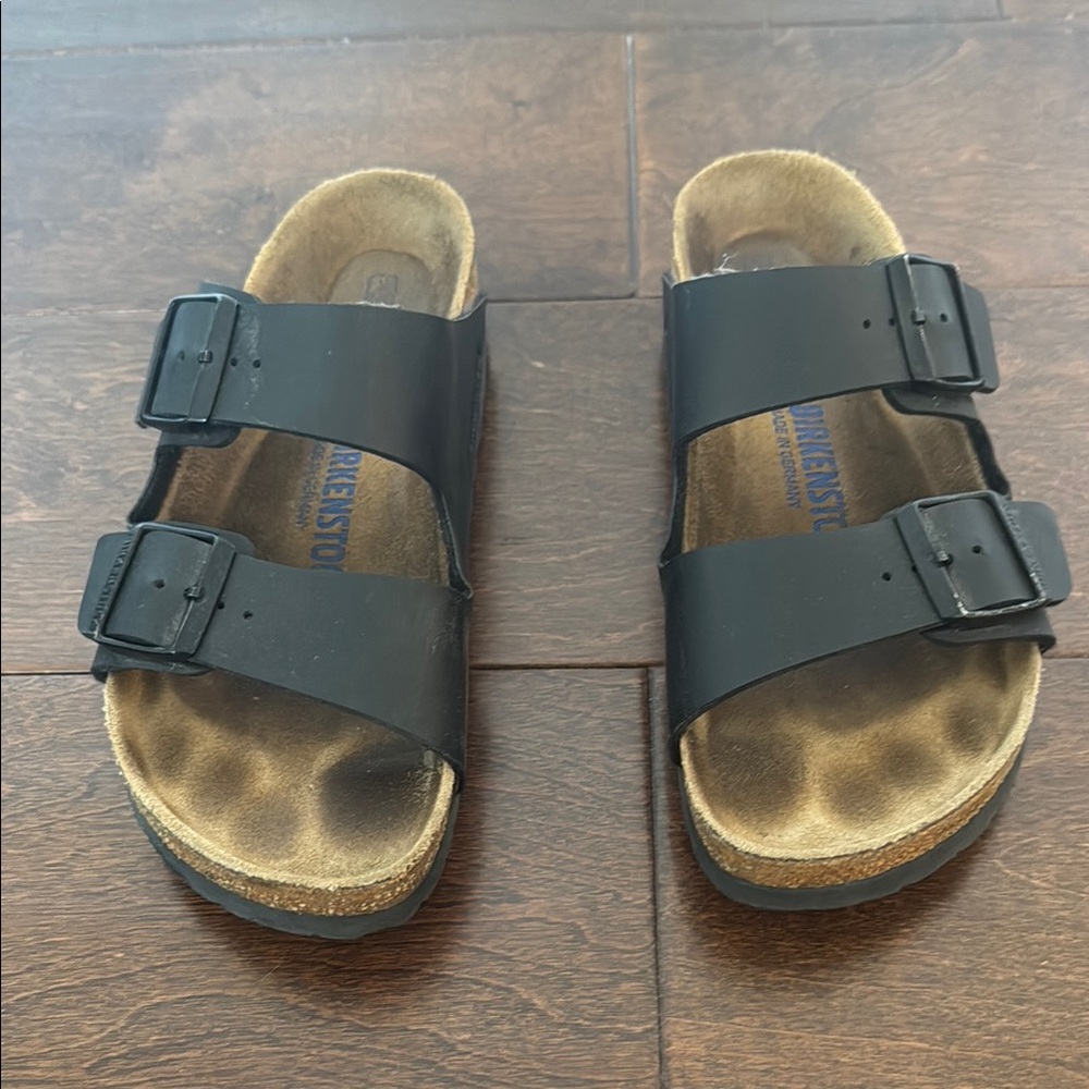 Birkenstock Black and Tan Arizona Sandals with Adjustable Straps Size 39 - Picture 2 of 3